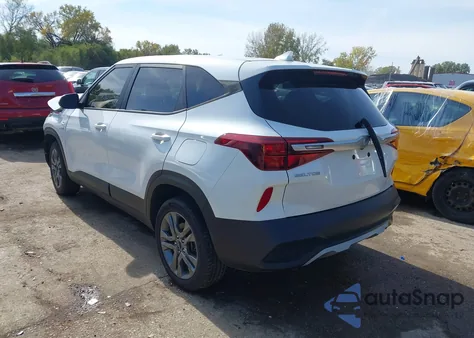 2023 Kia Seltos Lx z USA, uszkodzony, nr VIN KNDEPCAA0P7448816